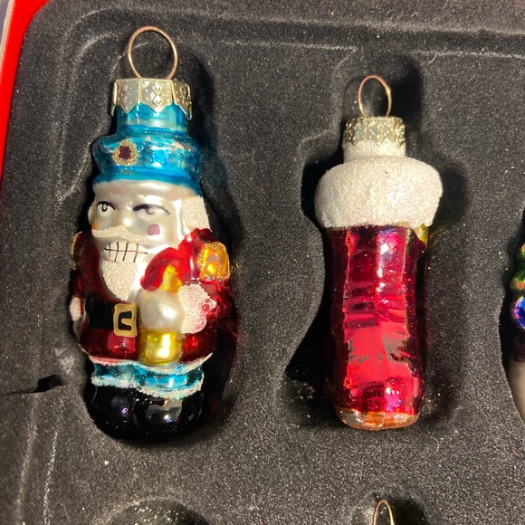 Christmas Small Glass Ornaments- set of 12
Home holiday - Picture 9 of 14